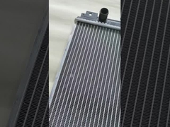 Sistema di raffreddamento ad acqua di Accessory Radiator Aluminum dell'escavatore del radiatore del serbatoio di acqua E301 piccolo