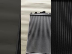 Escavatore Replacement 1432296 del radiatore del serbatoio di acqua del radiatore di acqua E303 piccolo