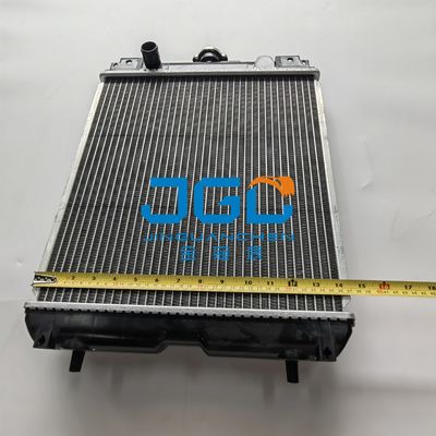 Escavatore Accessories RC411-42300 del motore D1703 del radiatore KX91-3 U35 U35-3 del serbatoio di acqua