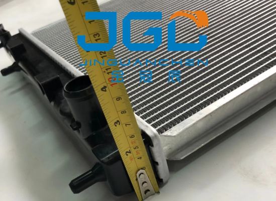 PC35R-8 Acquisti di radiatori per serbatoi per escavatori Componenti del sistema di raffreddamento