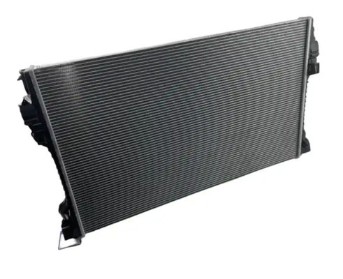Alumini 99610613151 Serbatoio dell'acqua della rete di raffreddamento del radiatore del motore