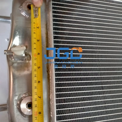 Calda acqua EX120-3 EX120-2 Serbatoio dell'acqua del radiatore dell'escavatore 4285626 4274494 4682423 4655044 4477939