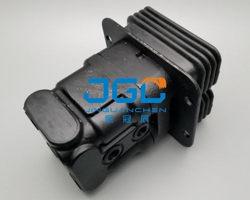 EC210B EC240B EC480D E307D E312BC E320B E306E Volvo Calcio della valvola del pedale dell'escavatore 14612097 14515047