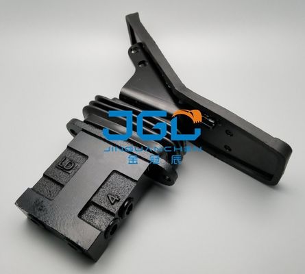 E70B E120B E200B E320B Valvola del pedale idraulico Controllo del pedale idraulico Kit freno Valvola pilota 206-3336