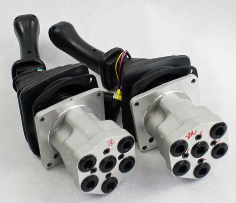 Scavatore caldo DX6 PIN Un set Sinistra e destra controllo joystick idraulico