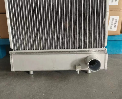 Serbatoio dell'acqua per escavatore E325D Radiatore 245-9207 433-1670 281-3601 347-9292 2459207 4331670 2813601 3479292 Per escavatore