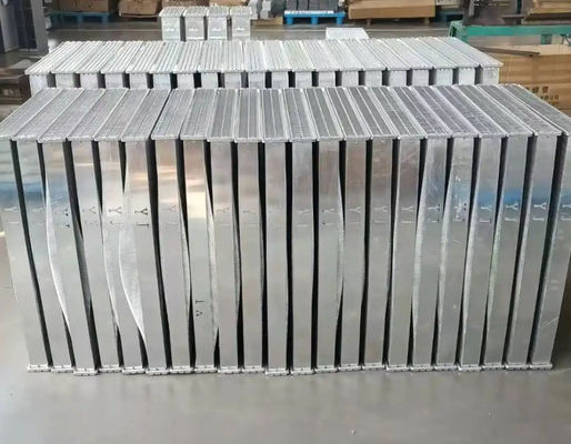 Parti di escavatore Radiatore PC50 Buona qualità per le fabbriche di escavatori