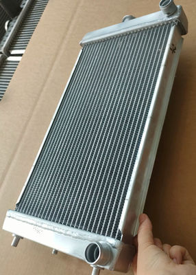 PC20 PC14MR-3 PC27MR-2 PC30MR-2 PC35MR-3 PC16MR-3 Radiatore per escavatore 22L-03-21111