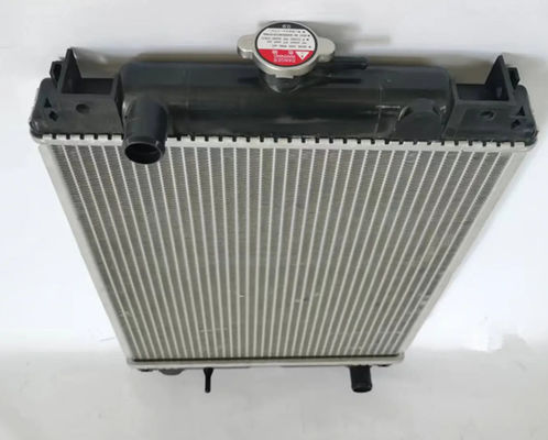 PC30 PC30MR-1 PC35 PC35MR-1 PC38UU-3 Radiatore per escavatore 21U-03-31102