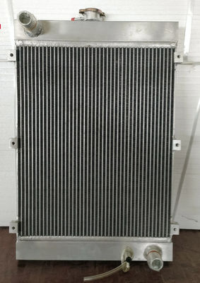 R550-3 Radiatore idrico per escavatori 11M6-52430RL Materiali in alluminio