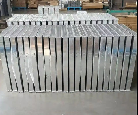 Radiatore per escavatore EC360B Materiale di alluminio di alta qualità