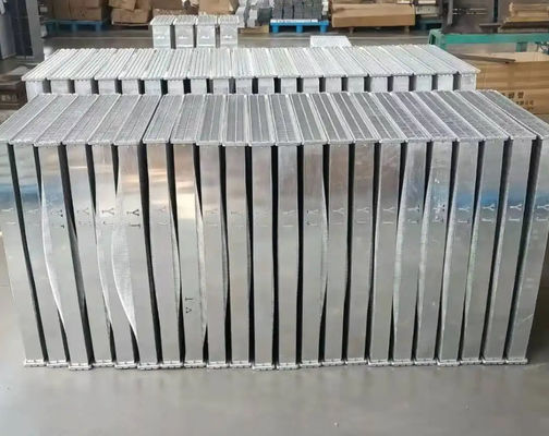 Radiatore per escavatore ZAX350 Materiale di alluminio di alta qualità consegna rapida