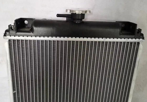 Radiatore per serbatoi d'acqua Assy RA221-42300 Per escavatore Kubota U15 U17 U15-3 U17-3
