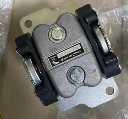 Valvola del pedale dell'escavatore 702-16-04250 Manopola di controllo del movimento 702-16-01861 702-16-01542 Per PC78 PC200-7 PC200-8