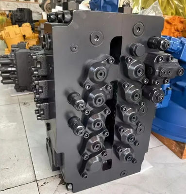 R485 R505 R520-7-9 Valvola di controllo idraulica principale dell'escavatore