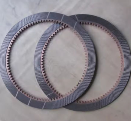 Motore di montaggio di pompe diesel SAA6D114E-3 QSC8.3 Escavatore PC300-8 Pompa di olio 6745-51-1110 6745-51-1111