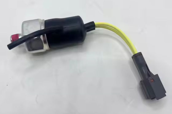 1-82410170-1 Sensore di pressione dell'olio per 6HK1 Motore ZX300 Sany 305 335 escavatore