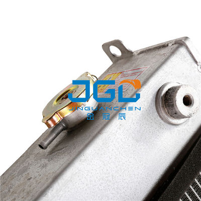 Radiatore 4648857 del carro armato di Cooling System Water dell'escavatore per ZAX330-3EFI