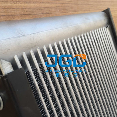 Dispositivo di raffreddamento di olio combustibile D375A-6 di Radiator 195-03-61270 dell'escavatore di Hyundai per il bulldozer